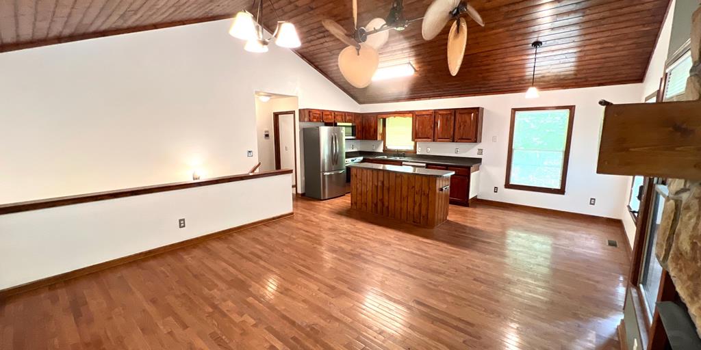 416369 Murphy Residential