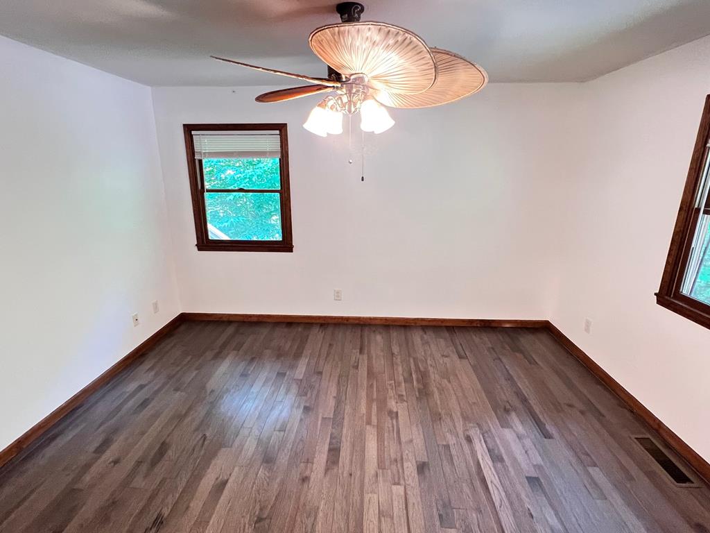 416369 Murphy Residential