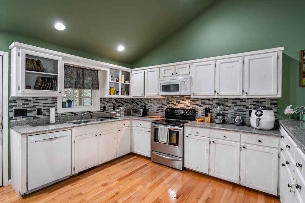 416373 Morganton Residential