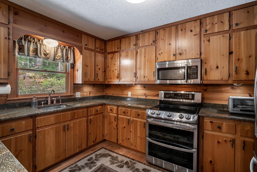 416375 Cherry Log Residential