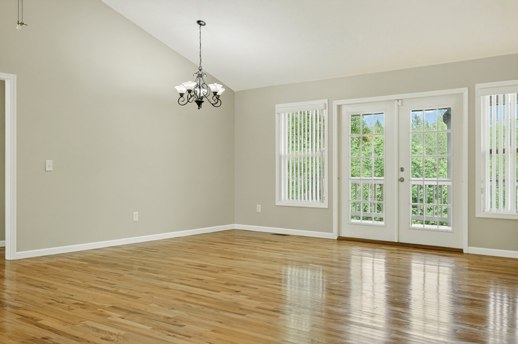 416387 Mineral Bluff Residential