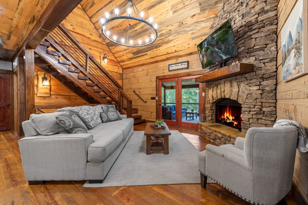 416399 Blue Ridge Residential