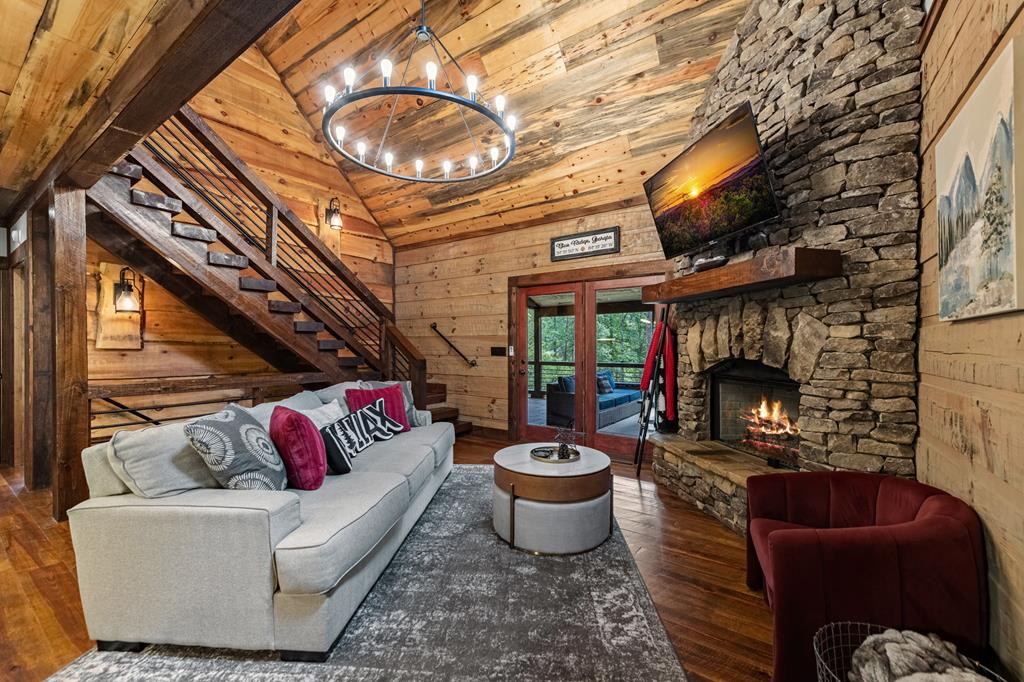 416399 Blue Ridge Residential