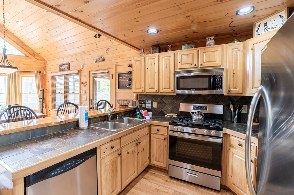 416402 Blairsville Residential
