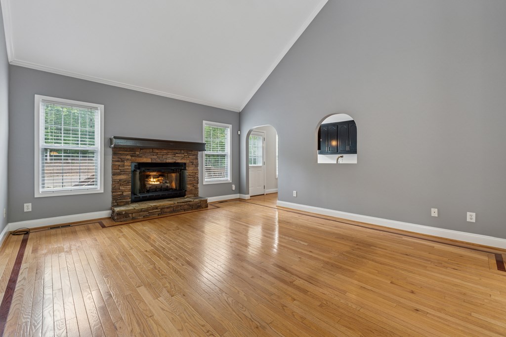 416409 Ball Ground Residential