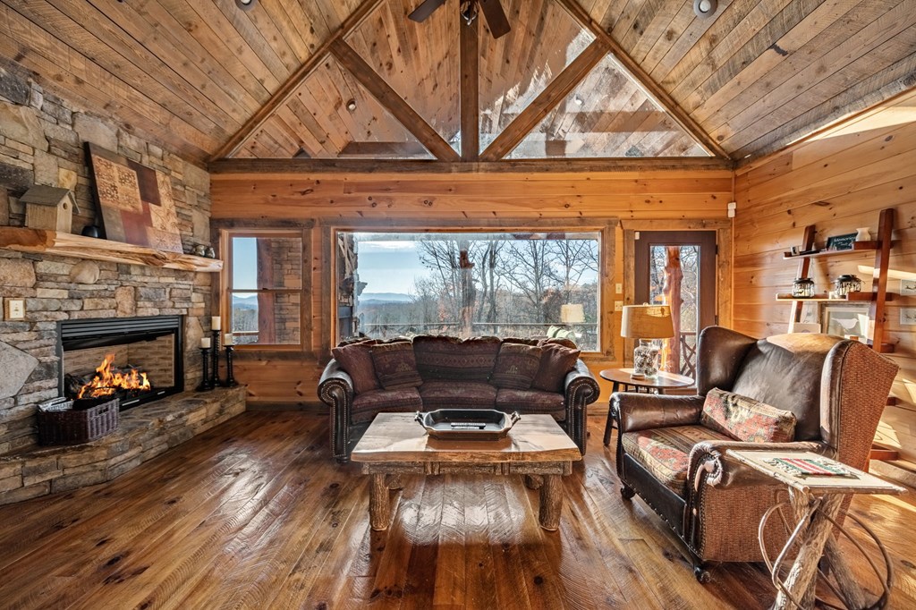 416413 Mineral Bluff Residential