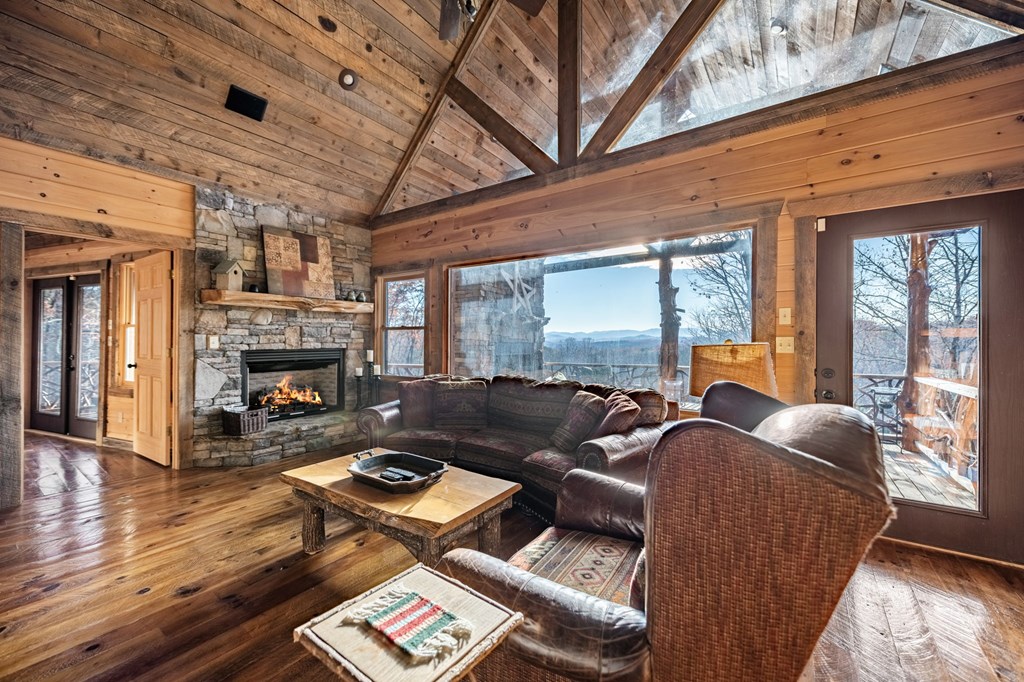 416413 Mineral Bluff Residential