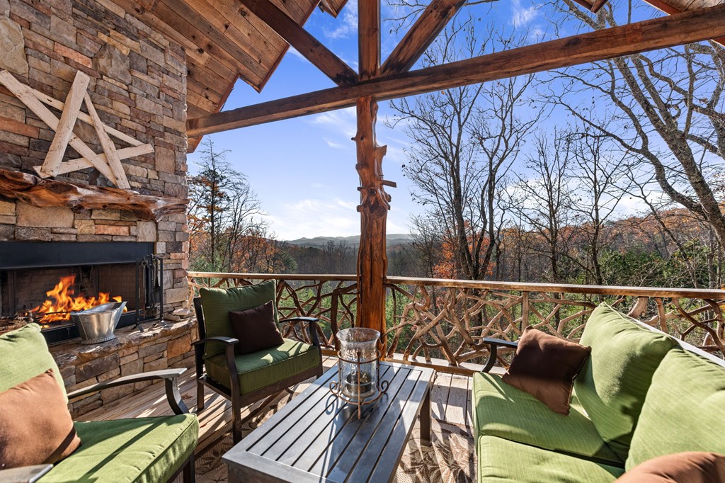 416413 Mineral Bluff Residential