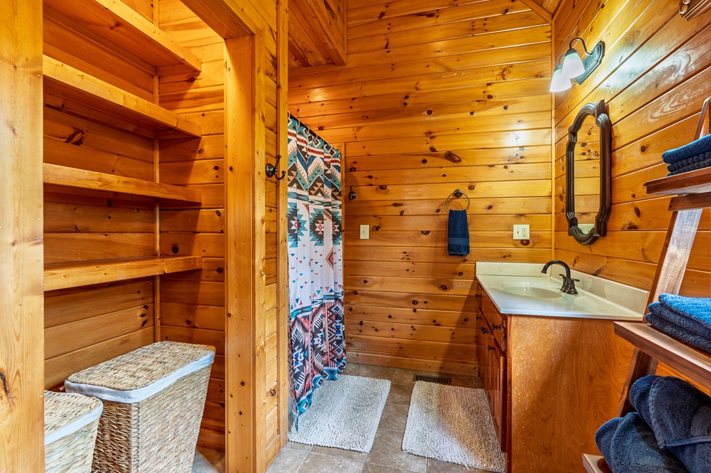 416423 Morganton Residential