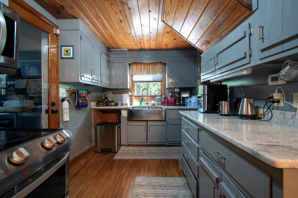 416428 Murphy Residential