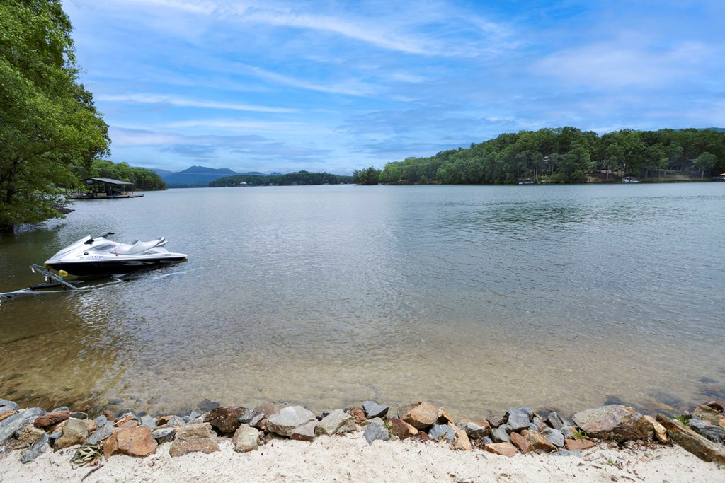 416469 Hayesville Residential