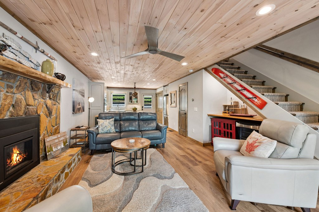 416471 Morganton Townhouse