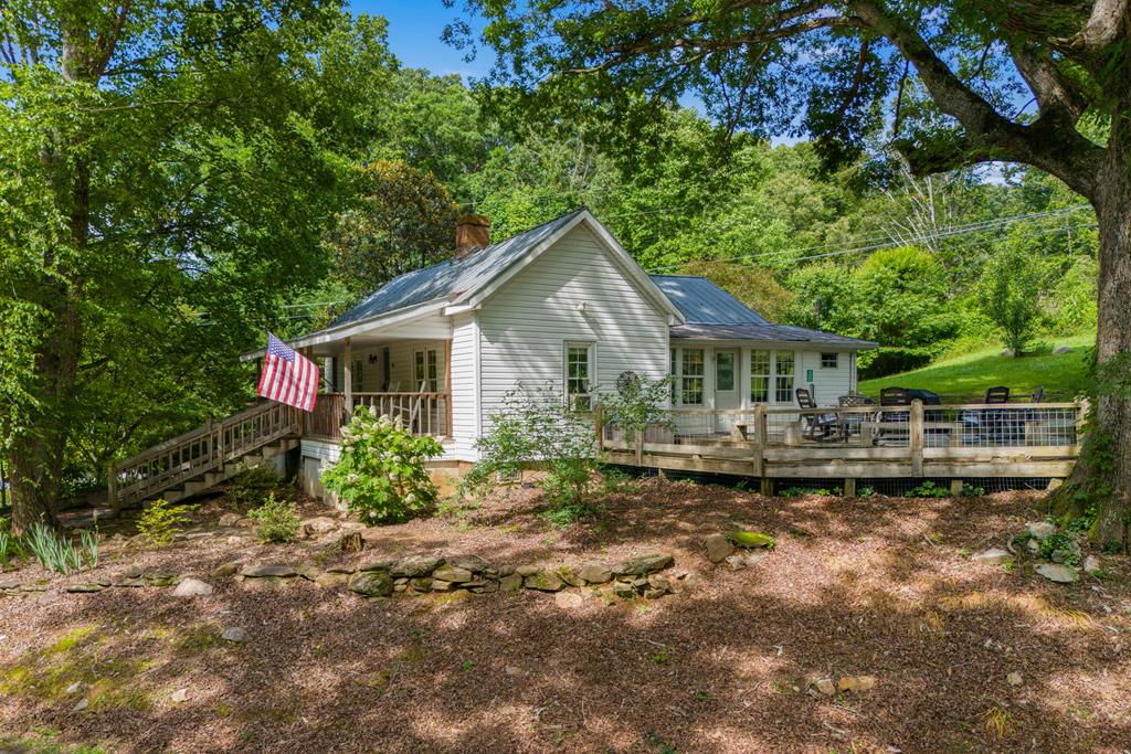 416481 Hayesville 