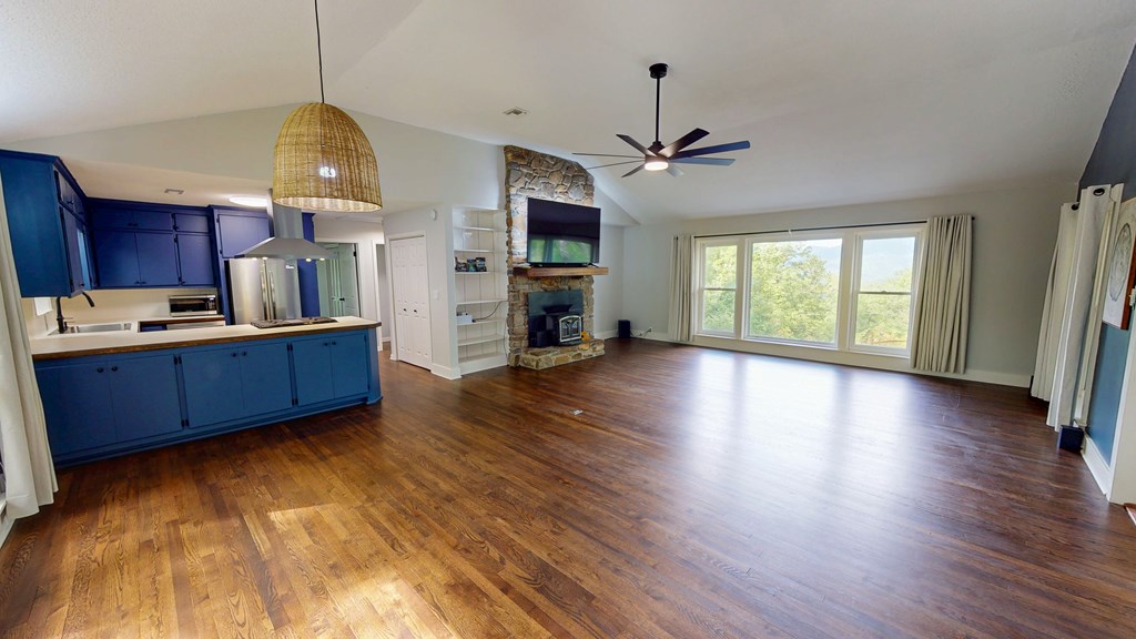 416489 Topton Residential