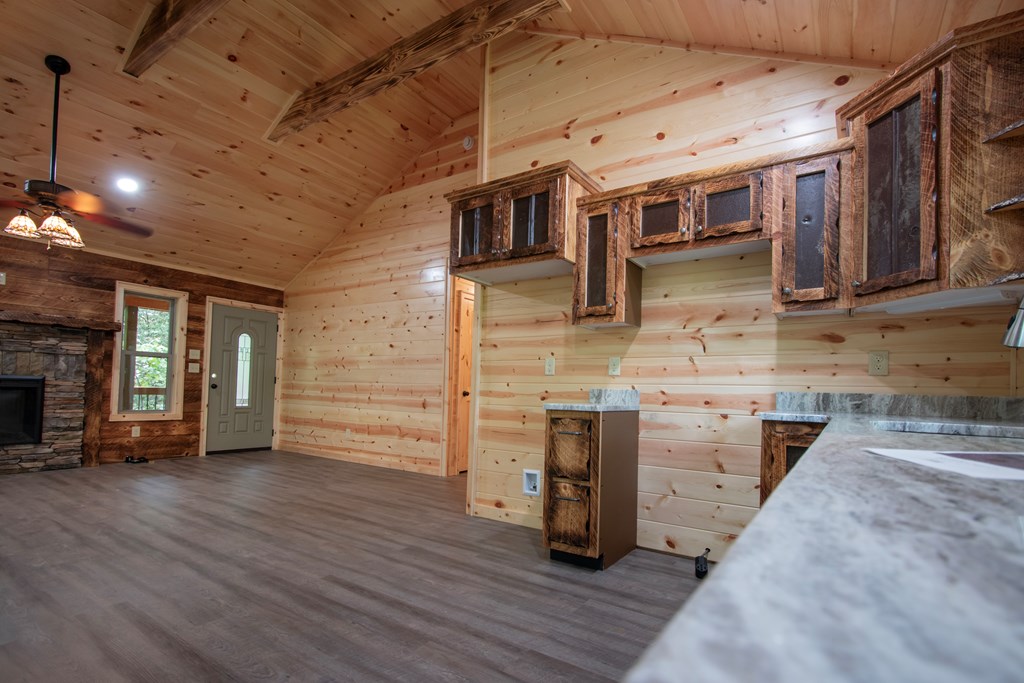 416490 Murphy Residential