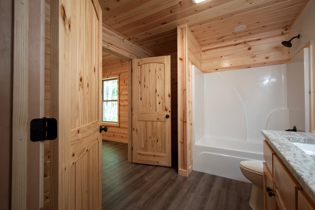 416490 Murphy Residential