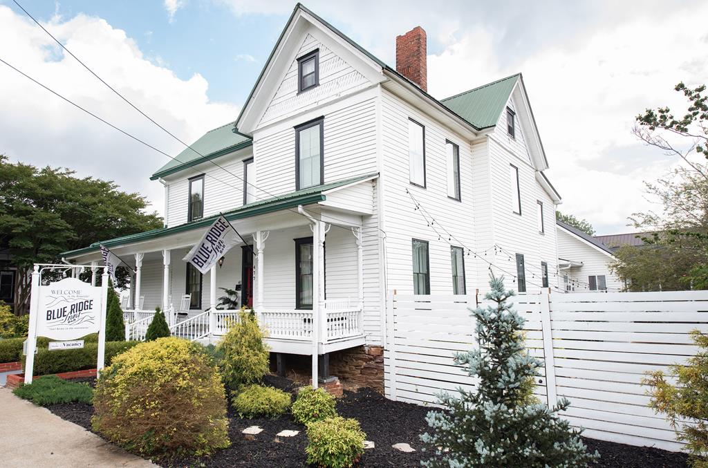 416492 Blue Ridge 