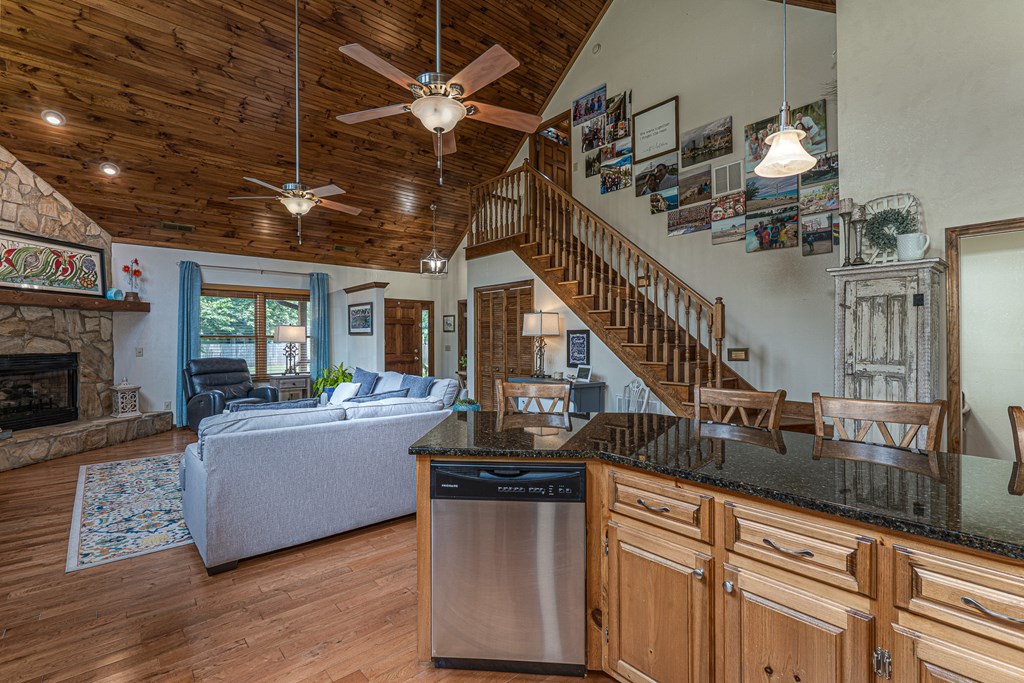 416503 Murphy Residential