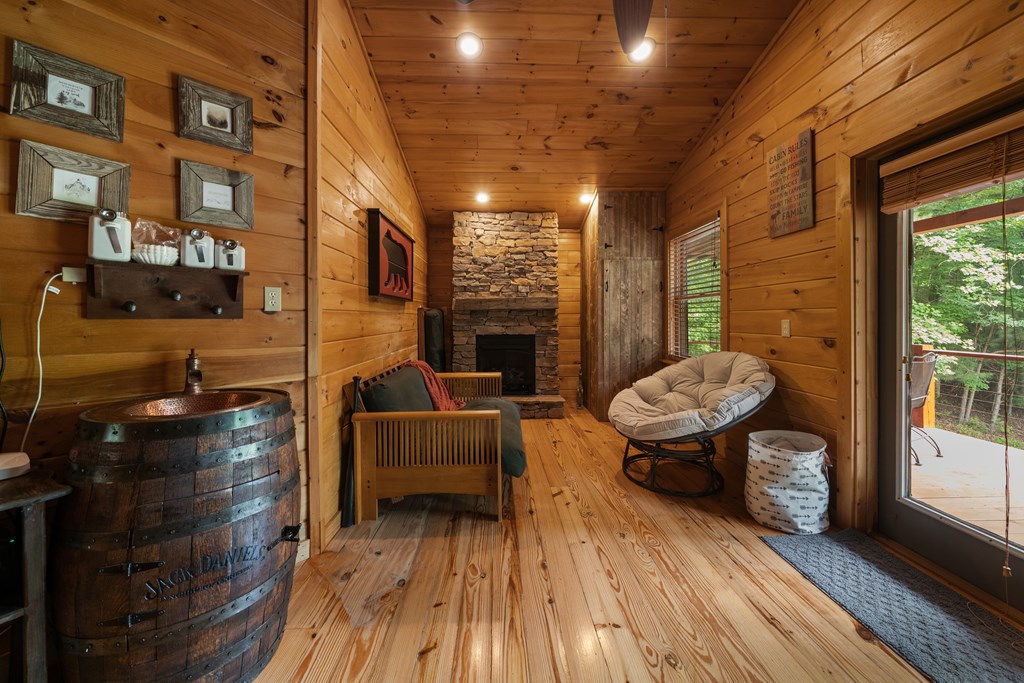 416514 Blue Ridge Residential