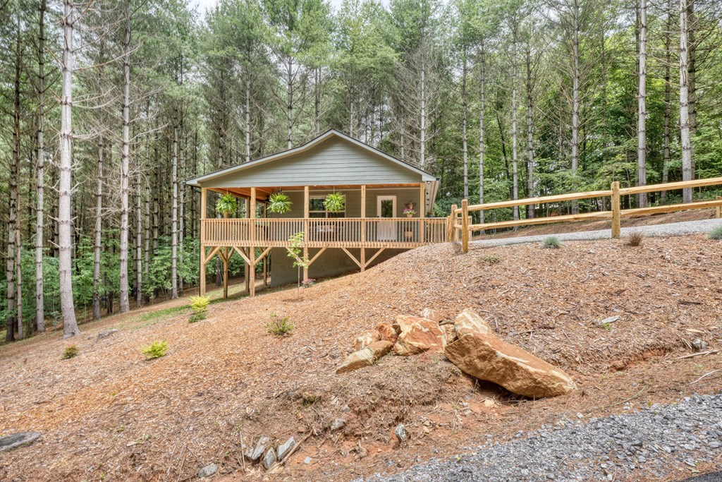 416516 Hayesville Residential
