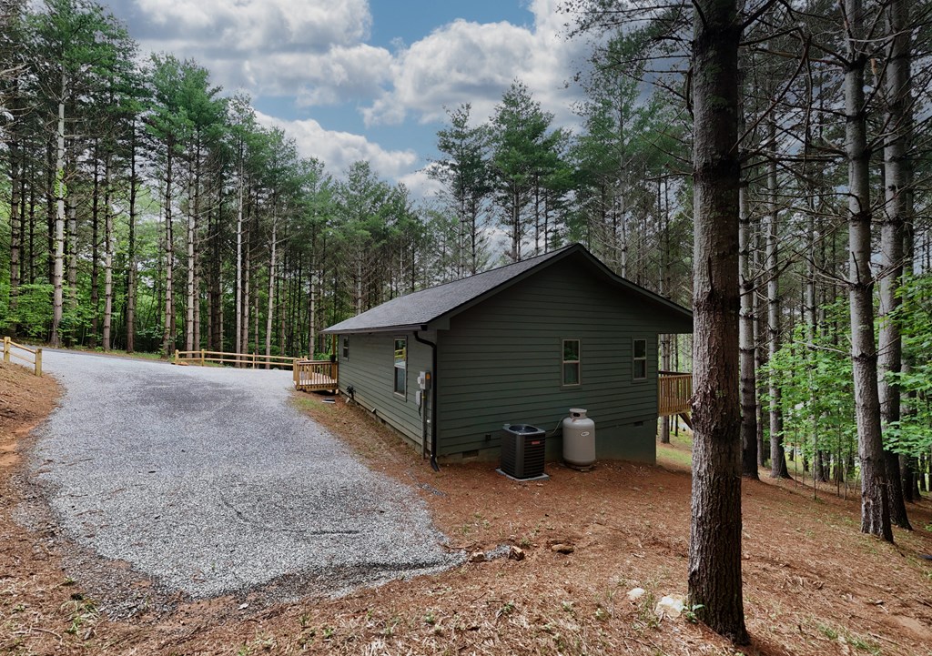 416516 Hayesville Residential