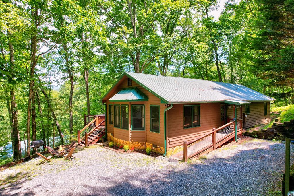 416522 Blue Ridge 