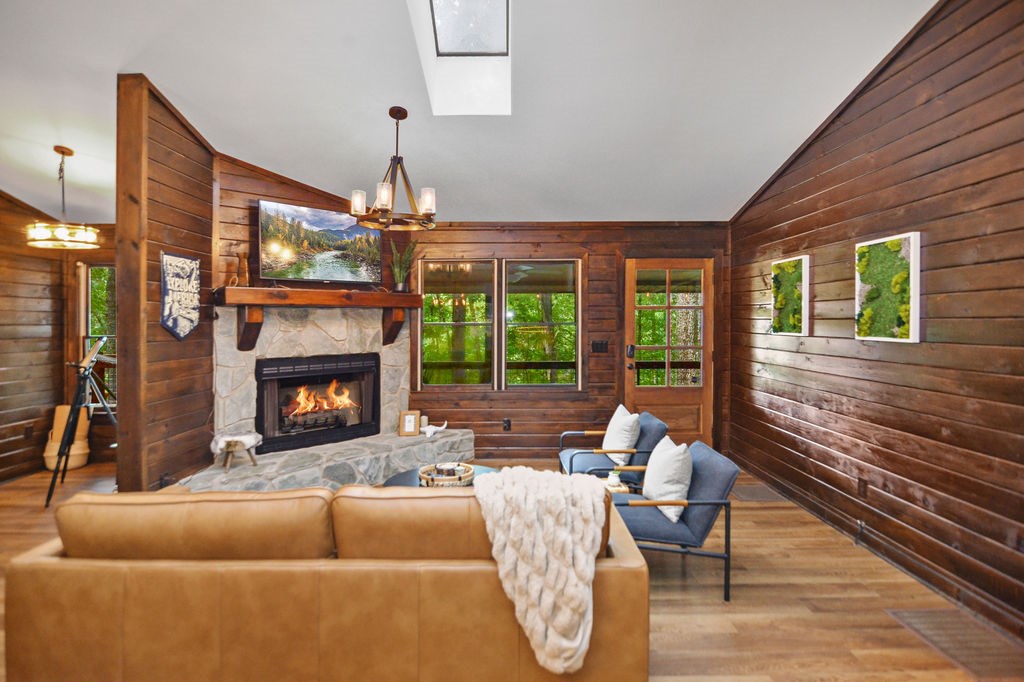 416522 Blue Ridge Residential