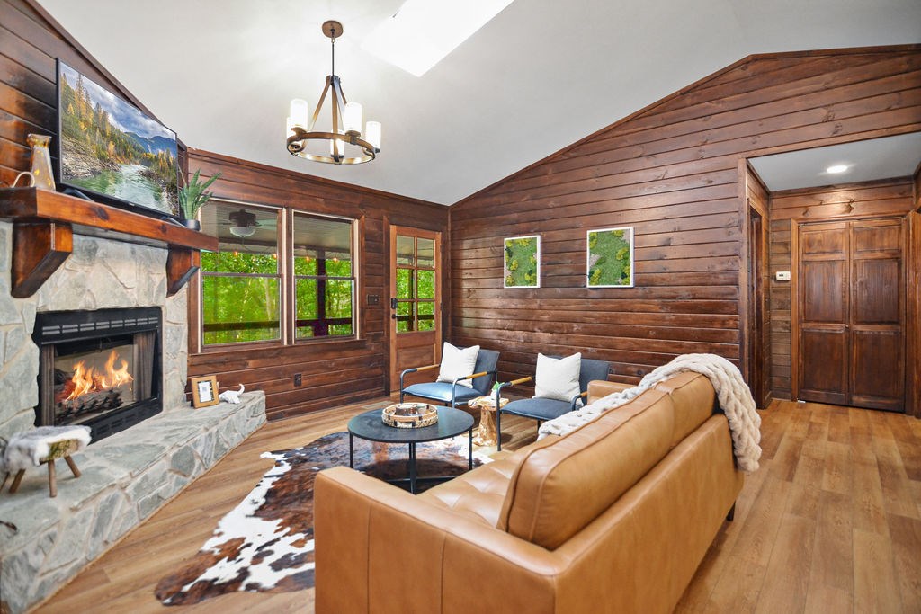 416522 Blue Ridge Residential