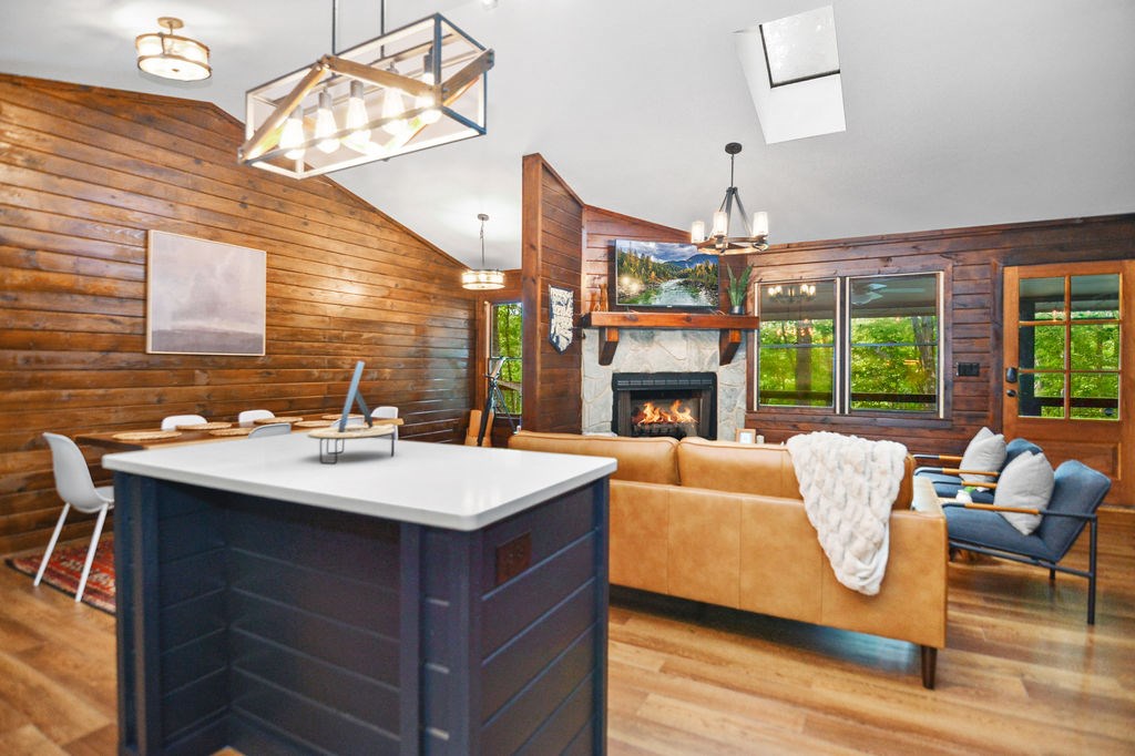 416522 Blue Ridge Residential