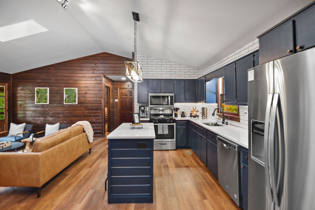 416522 Blue Ridge Residential