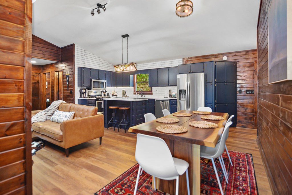 416522 Blue Ridge Residential