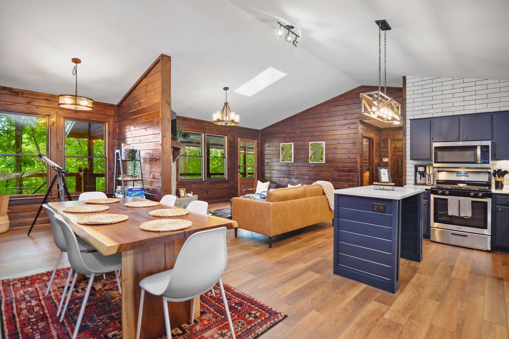416522 Blue Ridge Residential