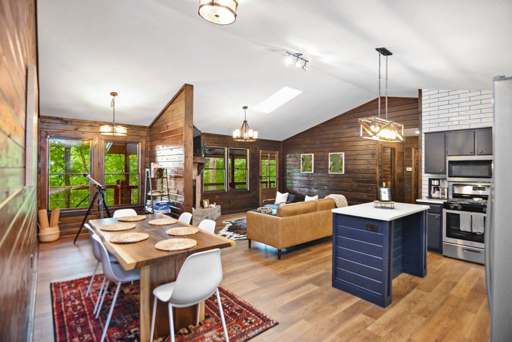 416522 Blue Ridge Residential