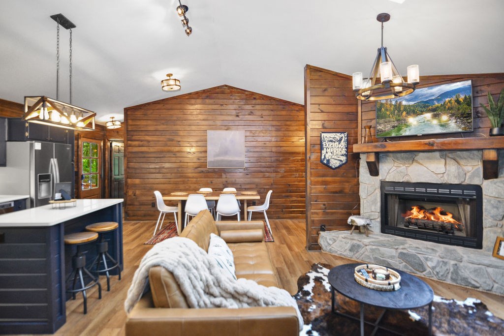 416522 Blue Ridge Residential