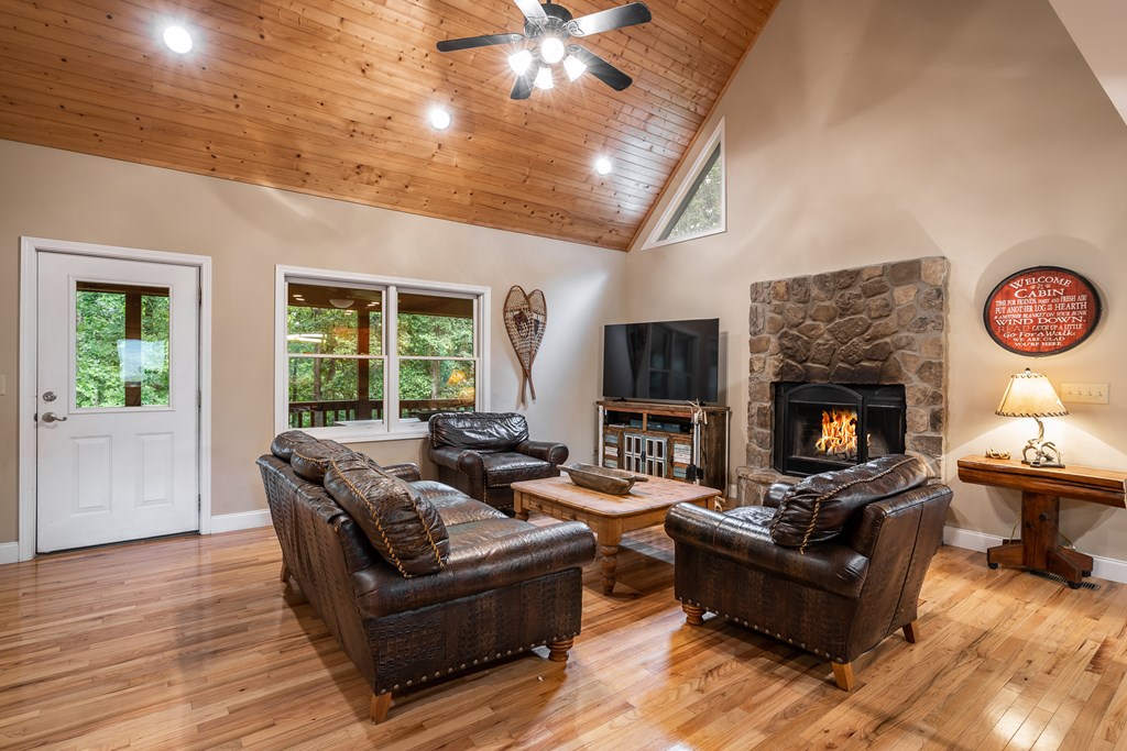416537 Young Harris Residential