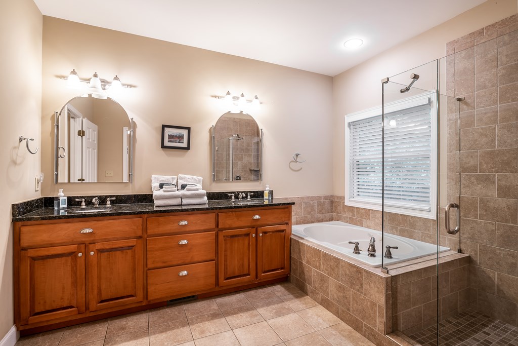 416537 Young Harris Residential