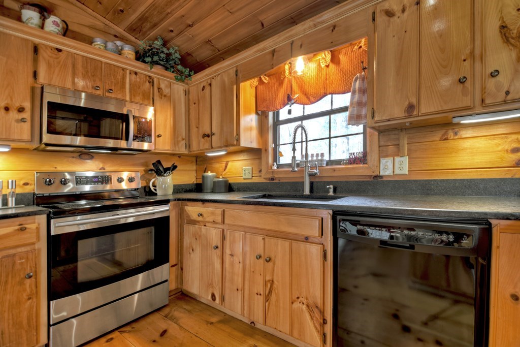 416550 Cherry Log Residential
