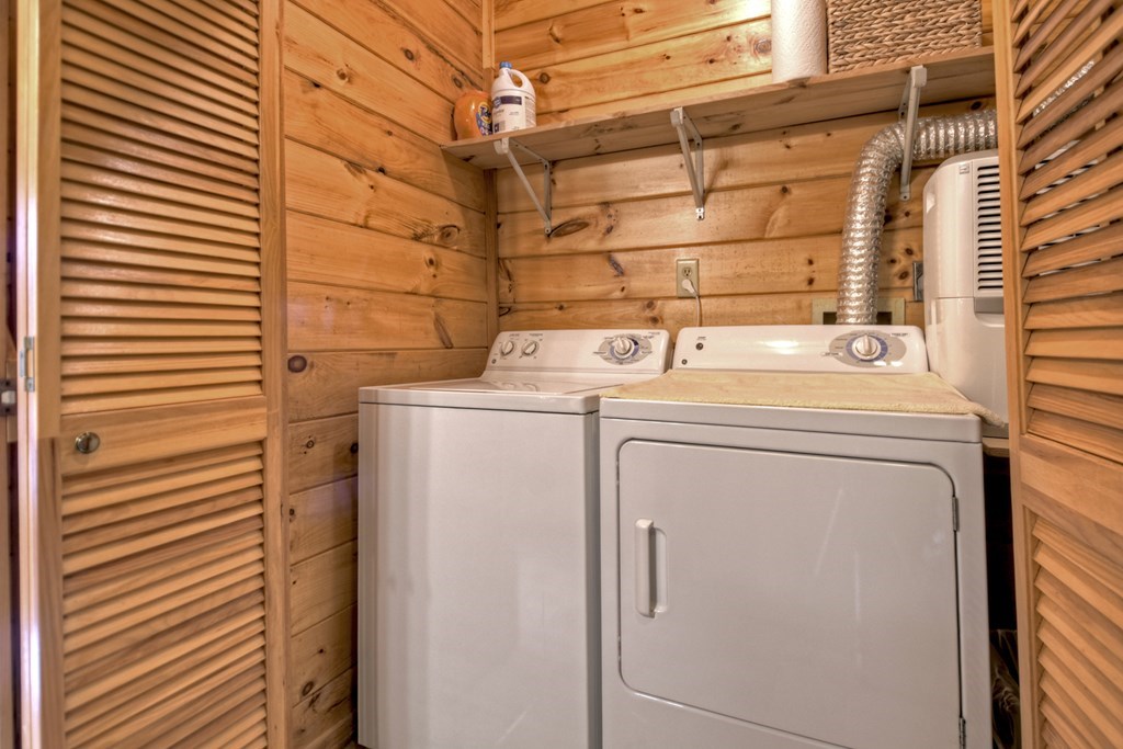 416550 Cherry Log Residential