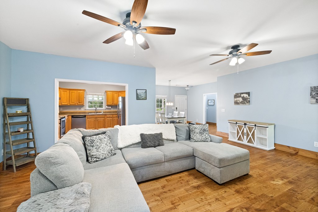 416551 Blue Ridge Residential