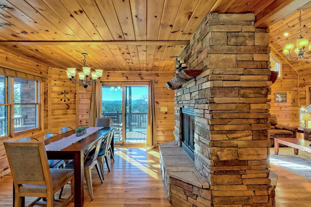 416552 Mineral Bluff Residential