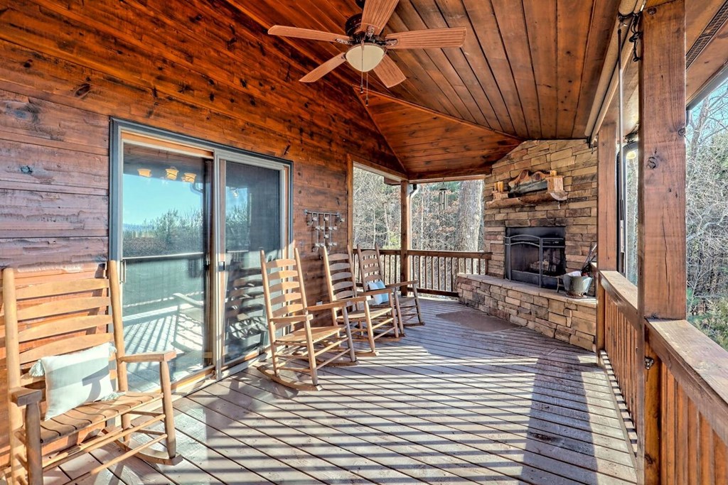 416552 Mineral Bluff Residential