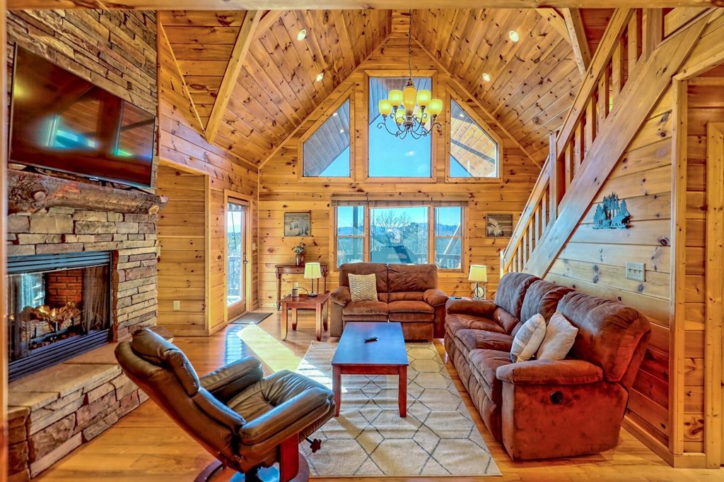 416552 Mineral Bluff Residential