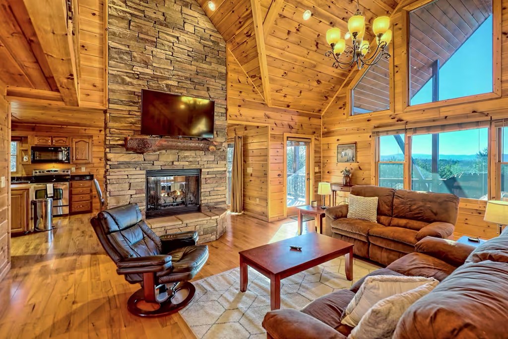 416552 Mineral Bluff Residential