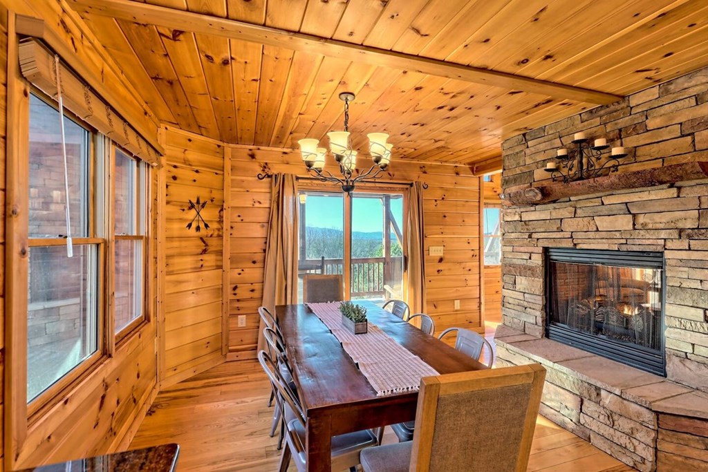 416552 Mineral Bluff Residential