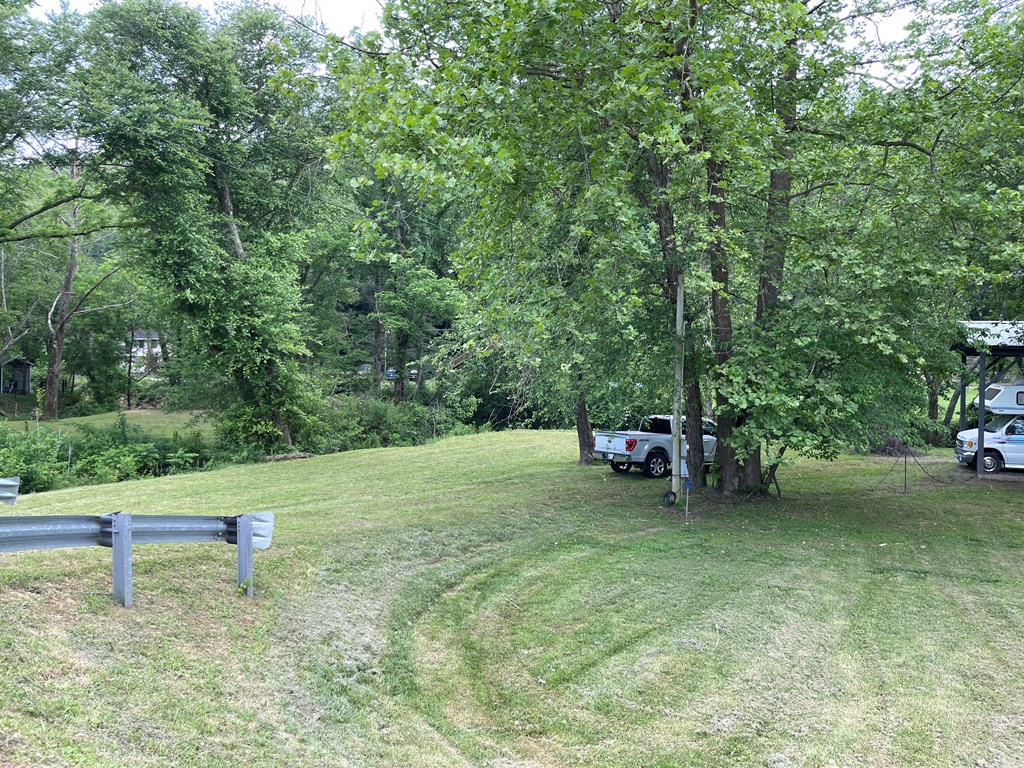 416560 Hayesville Residential