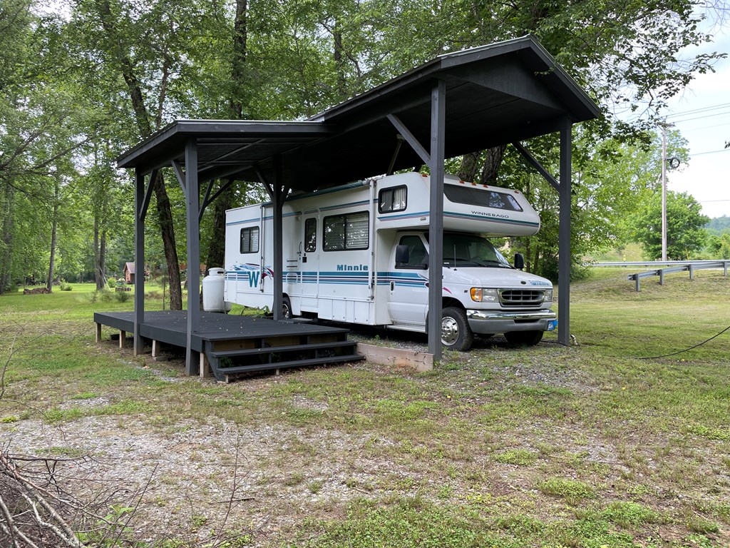 416560 Hayesville Residential