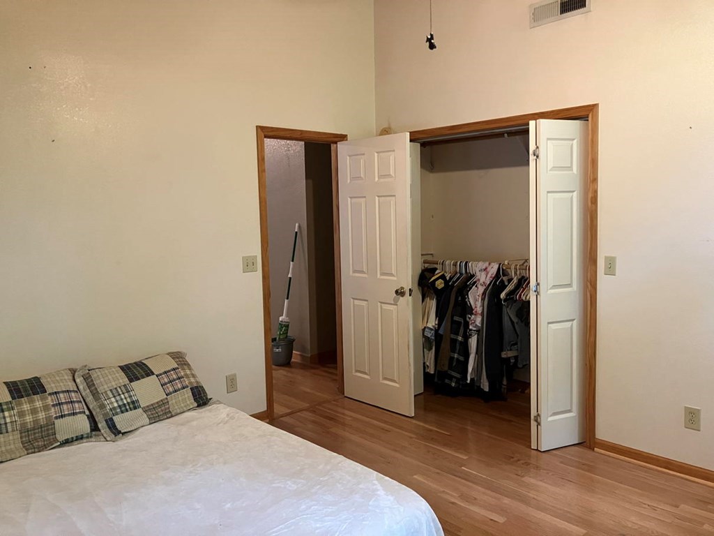 416568 Murphy Residential