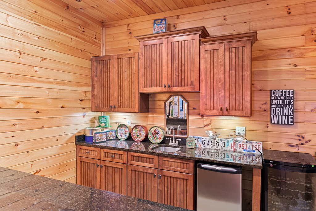 416579 Mineral Bluff Residential