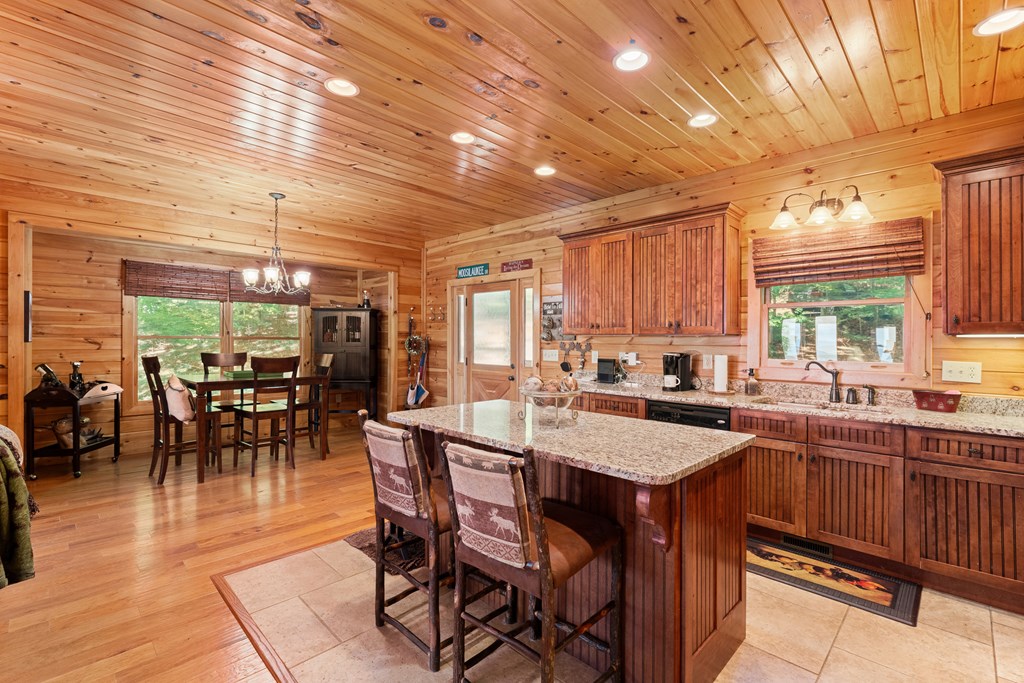 416579 Mineral Bluff Residential