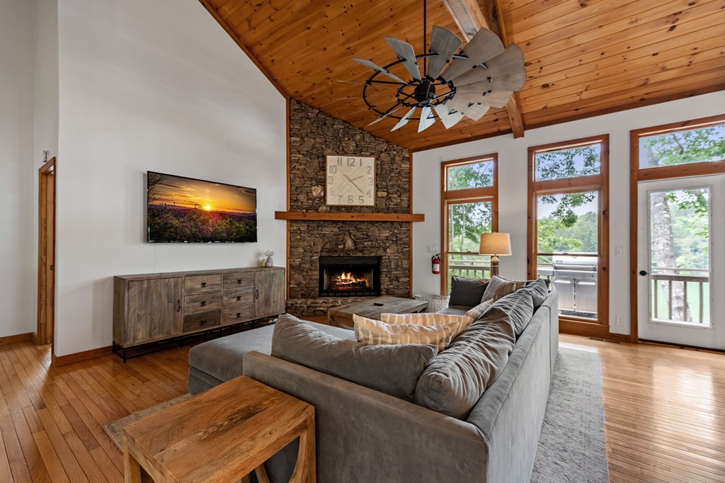 416582 Morganton Residential